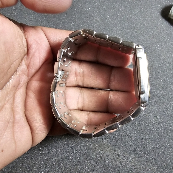 Vintage Elgin Gold Silver Tone Quartz Mens Dress Tank Watch Working FM333-040 sh - Picture 8 of 10